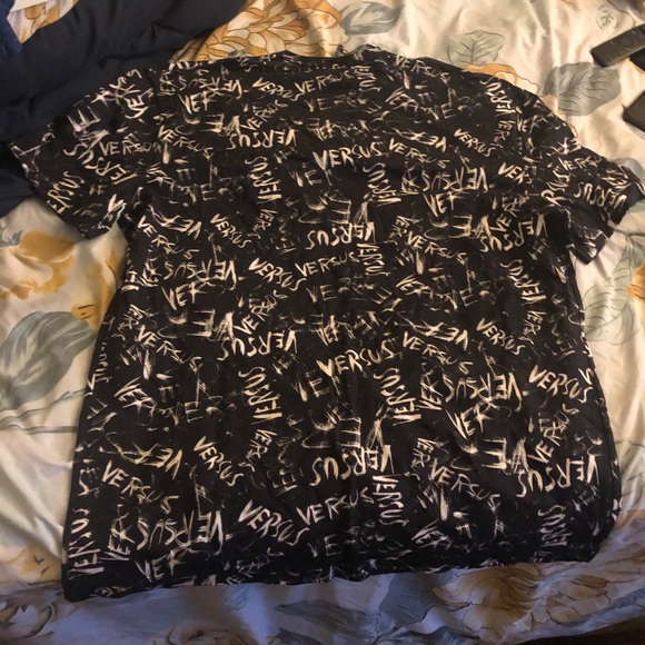 Men’s Versace shirt size xl fits small brand NWT - Picture 3 of 5